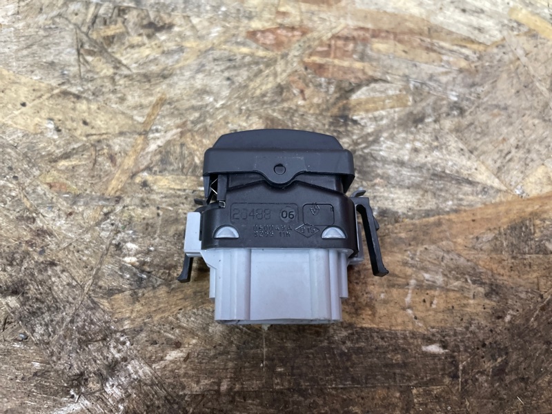 Кнопка обогрева сидений