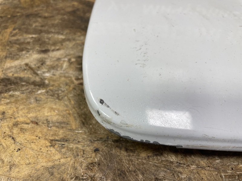 Лючок бензобака