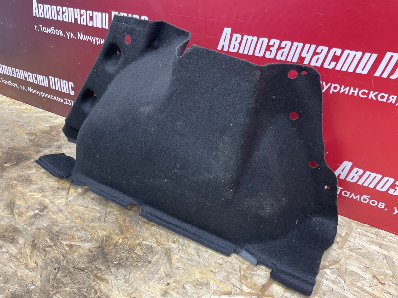 Обшивка багажника