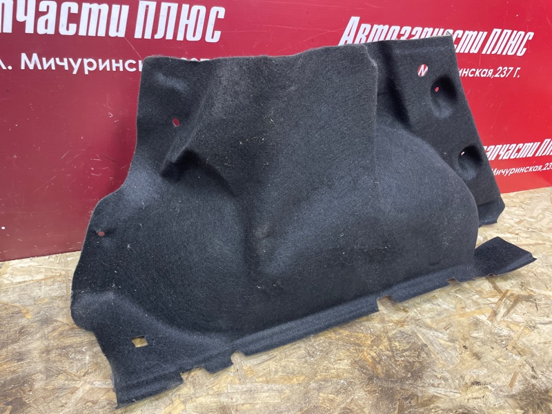 Обшивка багажника