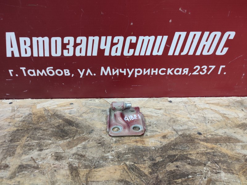 Петля двери