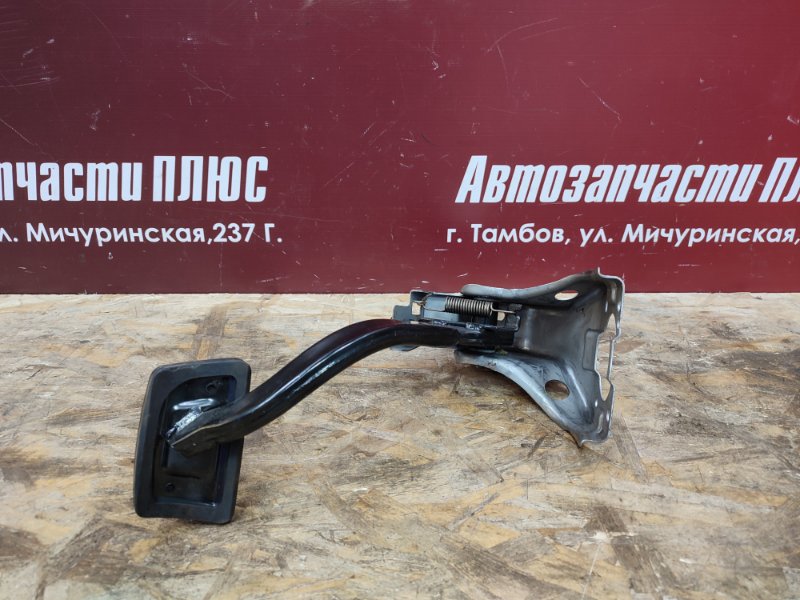 Педаль тормоза