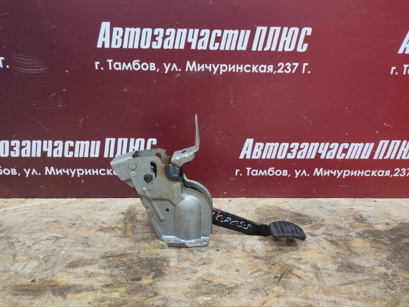 Педаль тормоза