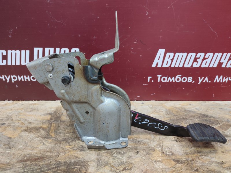 Педаль тормоза