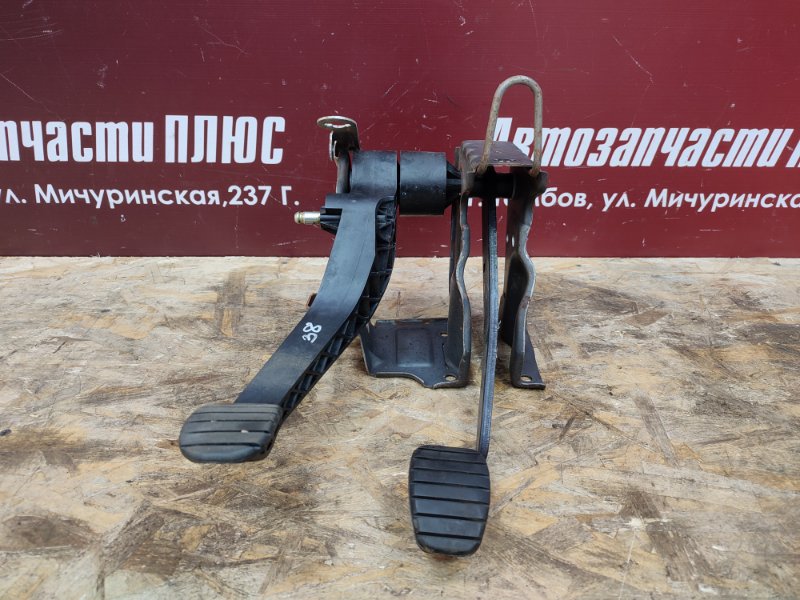 Блок педалей