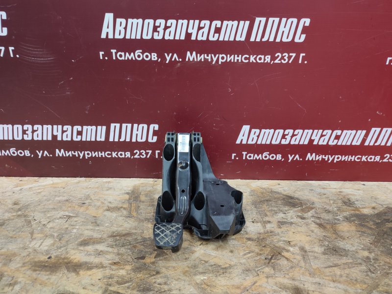 Педаль тормоза