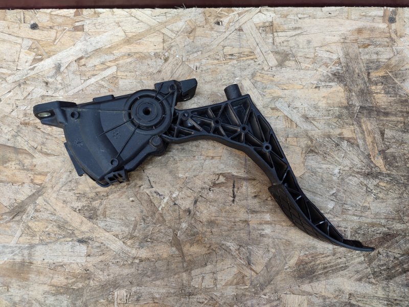 Педаль газа