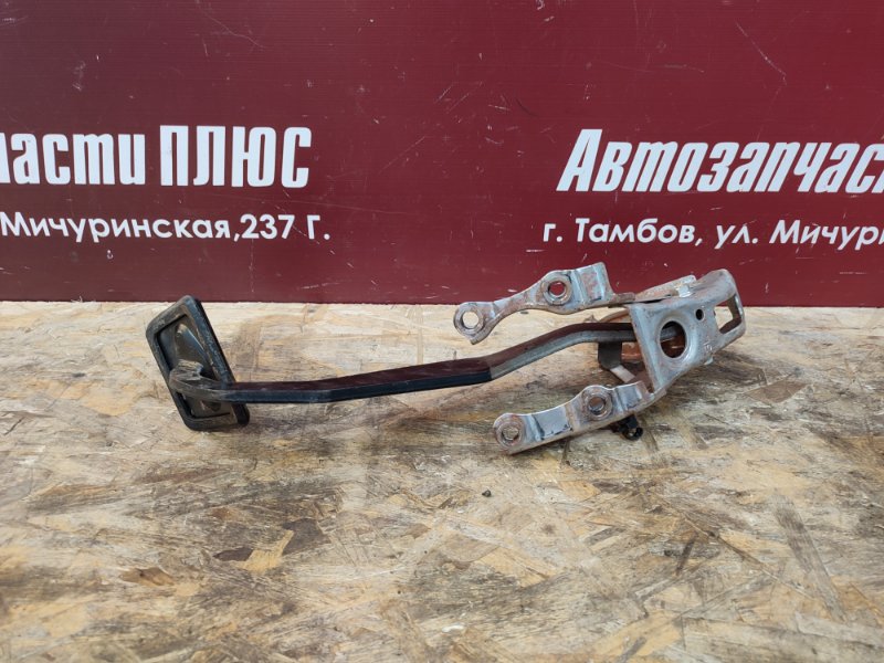 Педаль тормоза