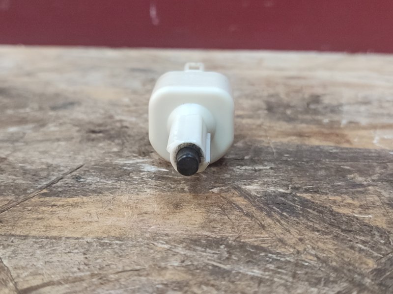 Датчик педали тормоза