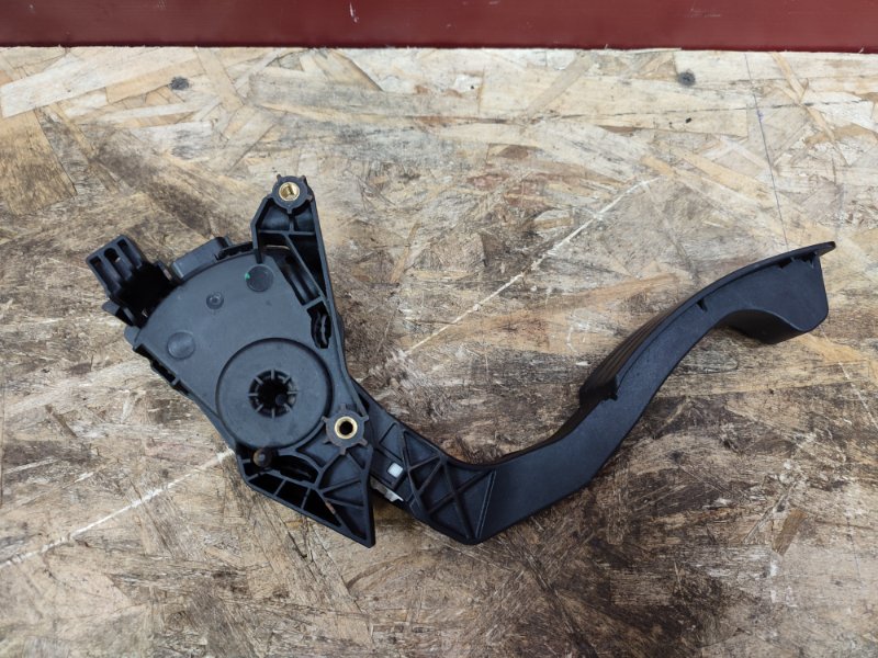 Педаль газа