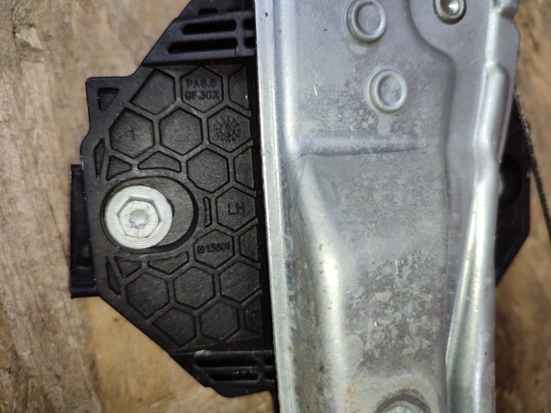 Стеклоподъемник    двери