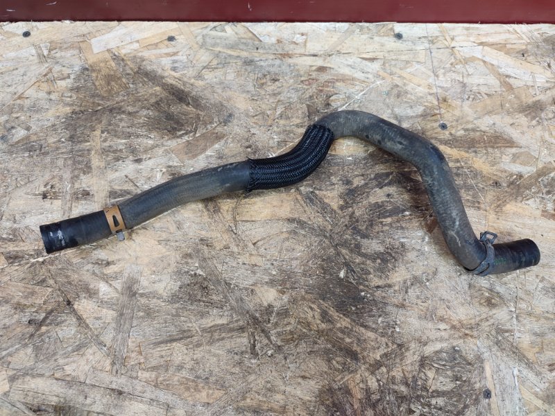 Патрубок отопителя