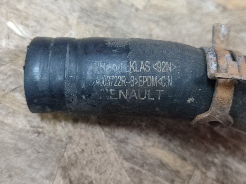 Патрубок отопителя