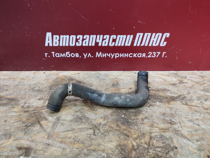 Верхний патрубок радиатора
