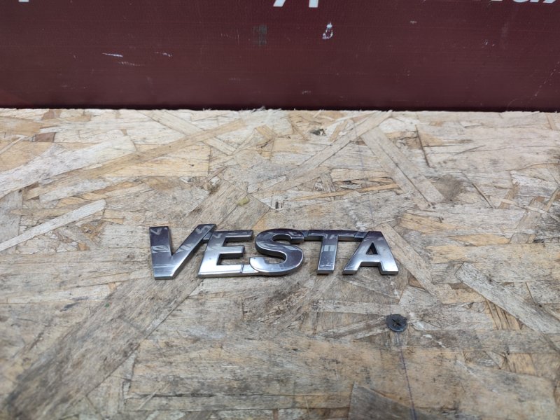 Эмблема крышки багажника