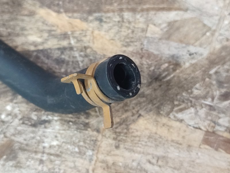 Патрубок радиатора