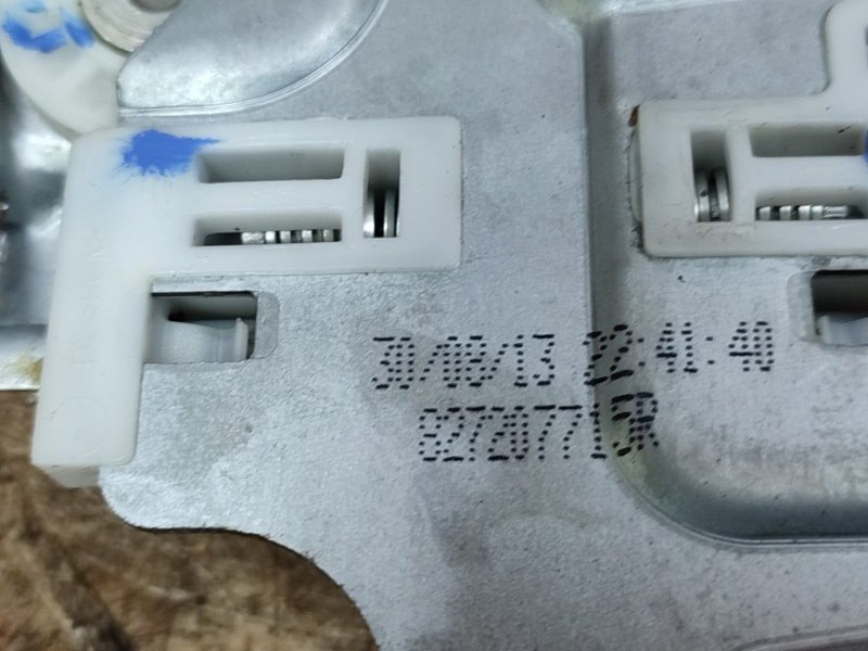 Стеклоподъемник    двери