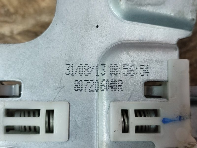 Стеклоподъемник    двери