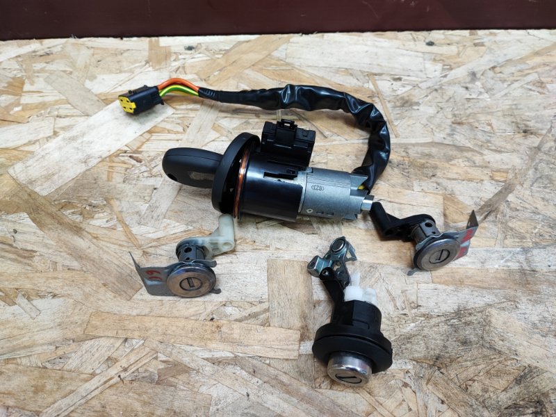 Комплект замков