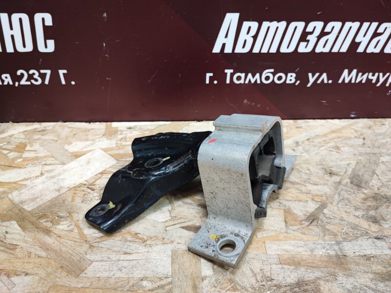 Опора двигателя