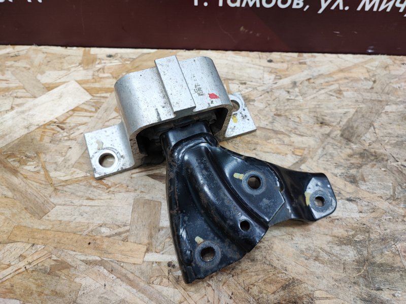 Опора двигателя