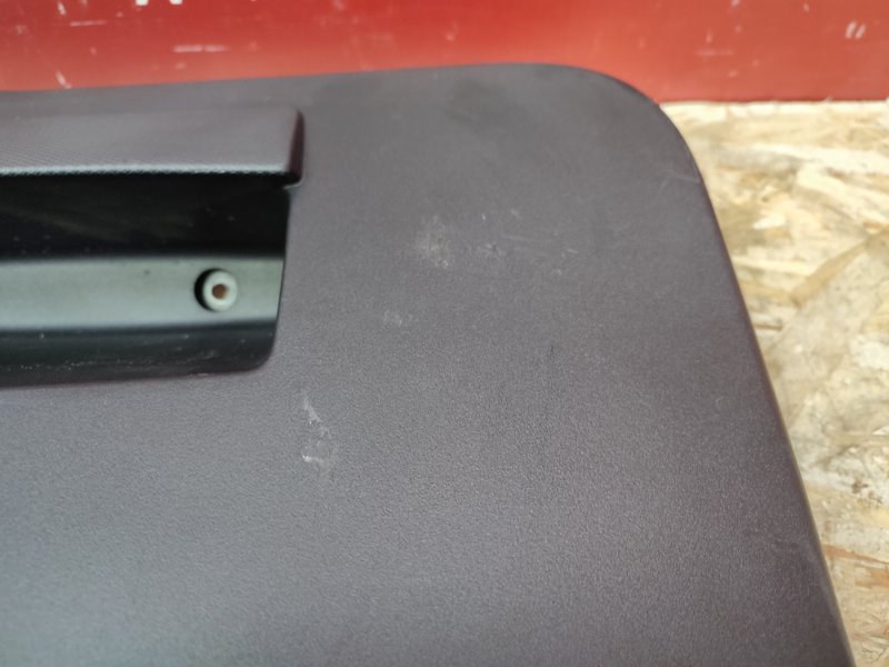 Обшивка двери багажника