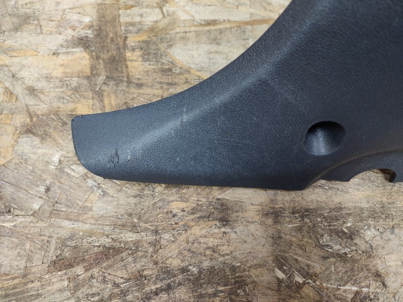 Обшивка средней стойки