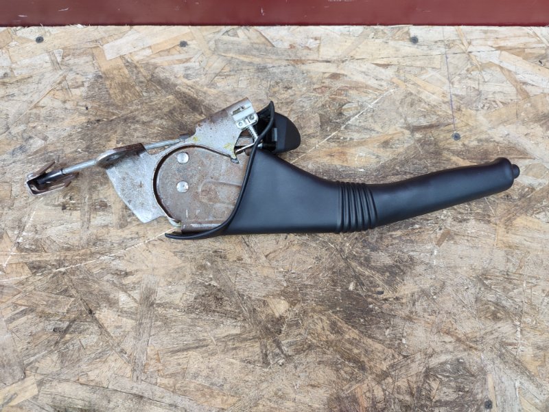 Рычаг стояночного тормоза