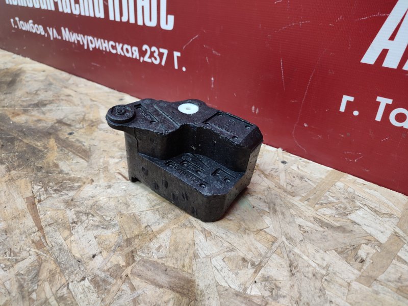 Абсорбер двери