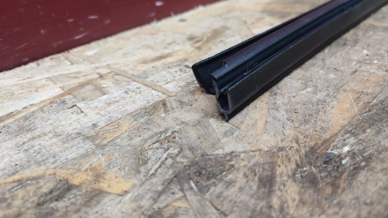 Уплотнитель стекла двери внутренний