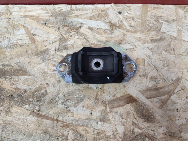 Опора двигателя