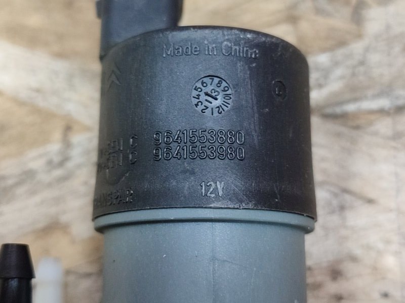 Моторчик бачка омывателя