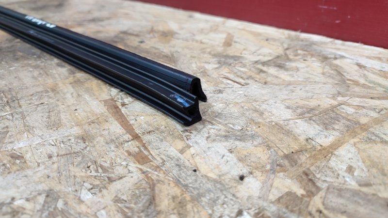 Уплотнитель стекла двери внутренний