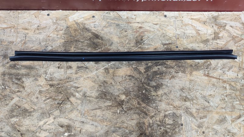 Уплотнитель стекла двери внутренний