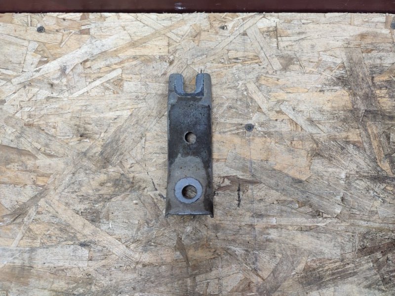 Кронштейн опоры кпп