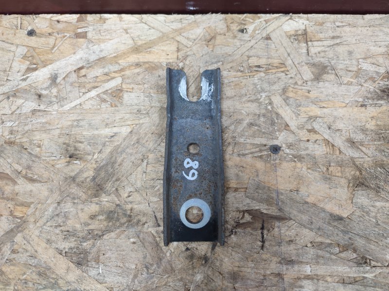 Кронштейн опоры кпп