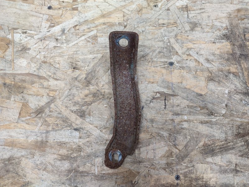 Кронштейн впускного коллектора