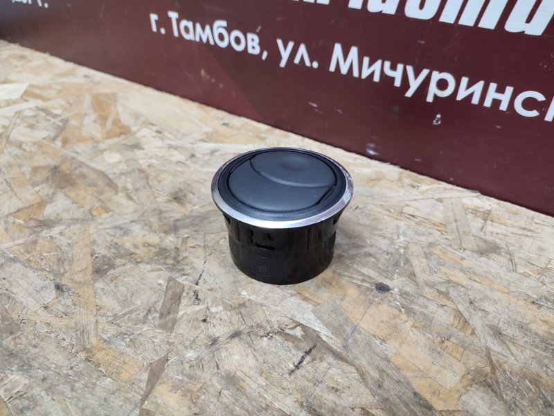 Воздушный дефлектор салона