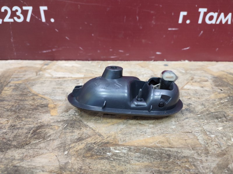 Внутренняя  ручка двери