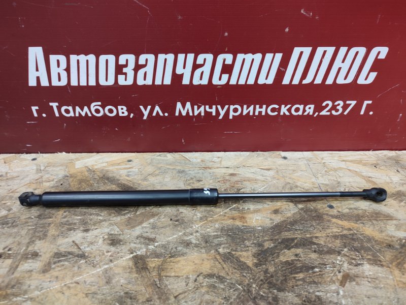 Амортизатор багажника