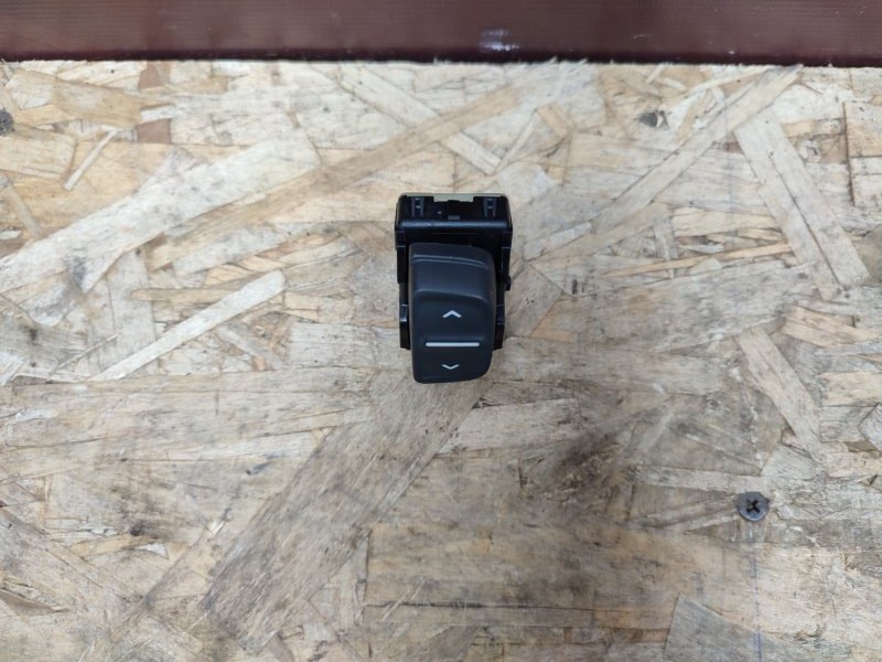 Кнопка стеклоподъемника