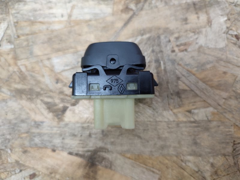 Кнопка стеклоподъемника