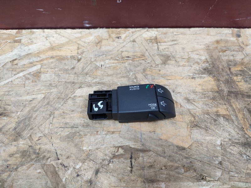 Джойстик управления магнитолой