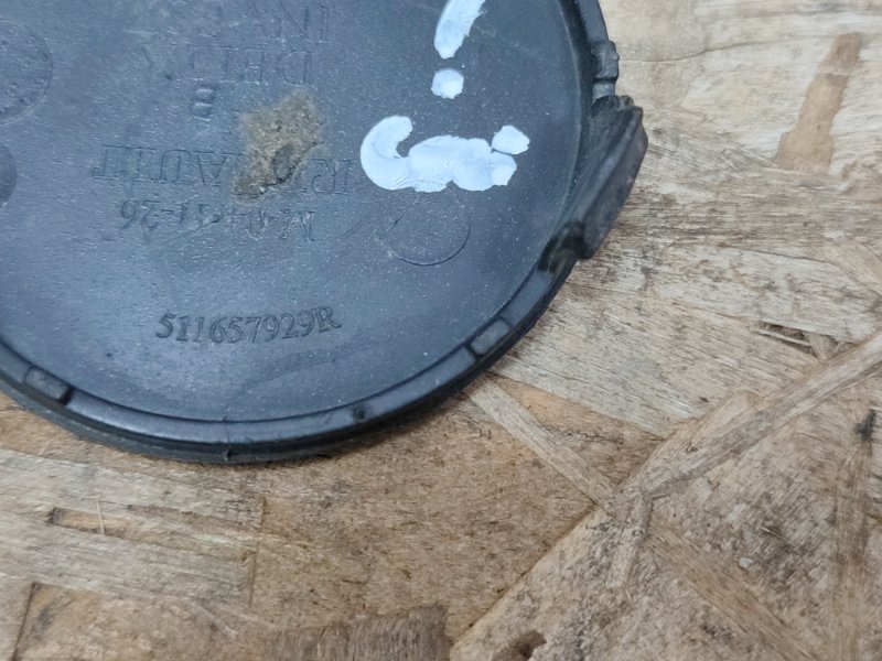 Заглушка буксировочного крюка