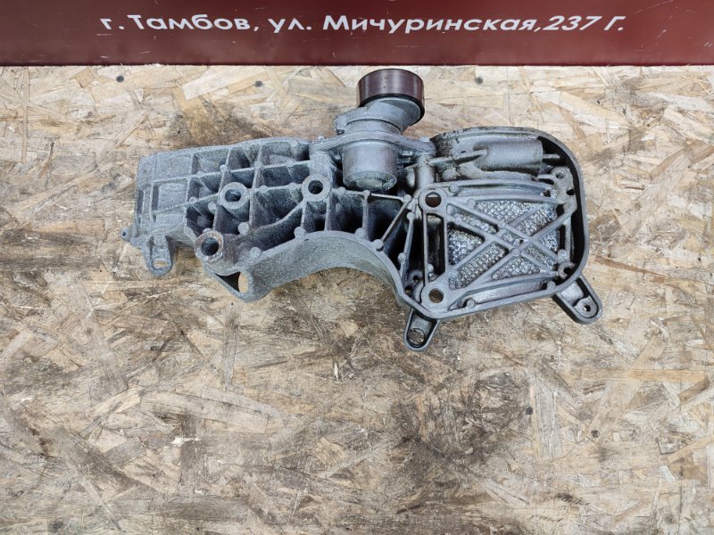 Кронштейн генератора