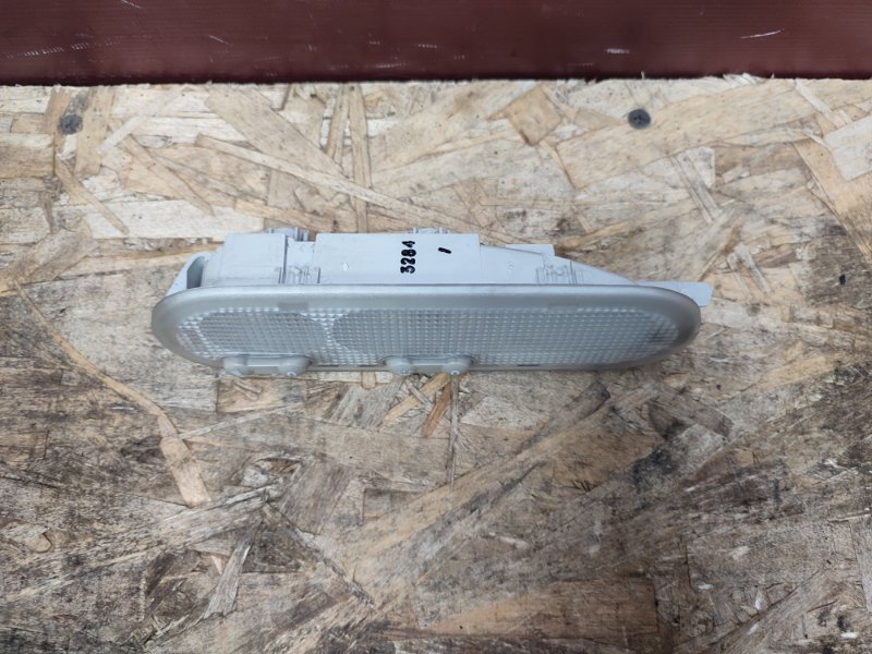 плафон освещения салона