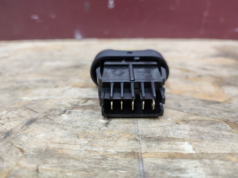 Кнопка блокировки дверей