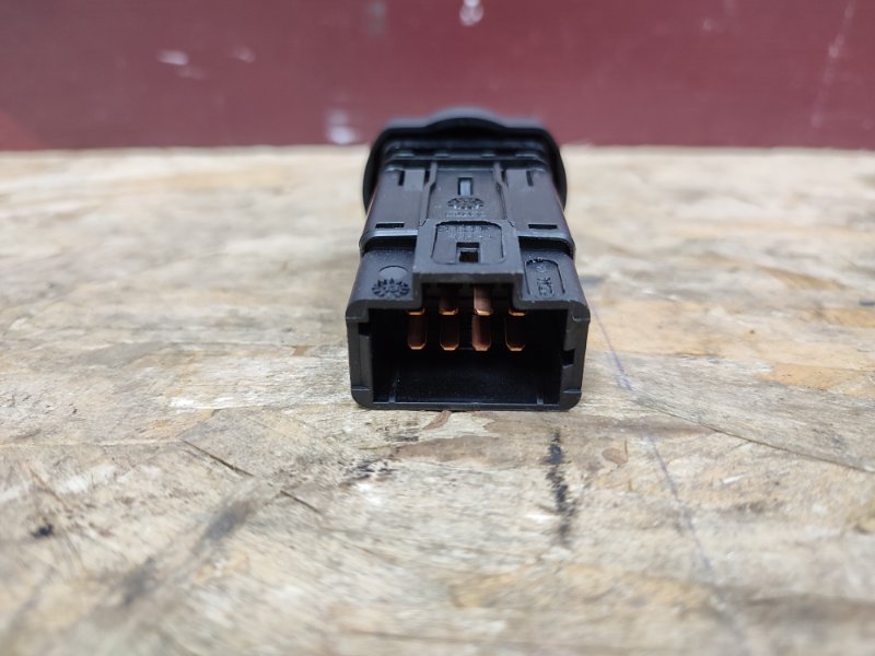 Кнопка аварийной сигнализации