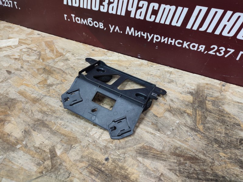 Кронштейн блока управления двигателем