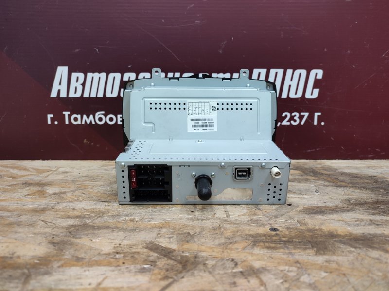 Магнитола штатная